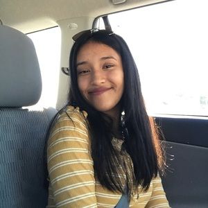 Meet your Posher, Raquel